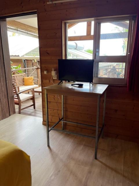 La Bananeraie Apt 35M2 Piscine Jardin Tropical Parking Prive Saint-Leu Exterior foto